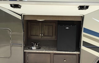2018 Thor Motor Coach Windsport 34J