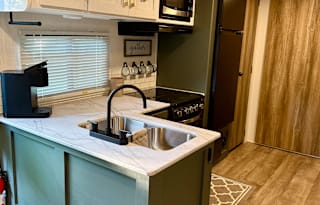 Glamping & Grace - Your HGTV Inspired "Roamstead"