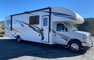 2022 Jayco Redhawk Sleeps 9 With Bunk Beds & Solar
