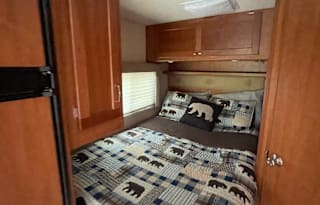 Sugarbear 8 - Winnebago Minnie Winnie 25B