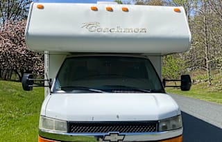 Coachmen RV Freedom Express Low miles