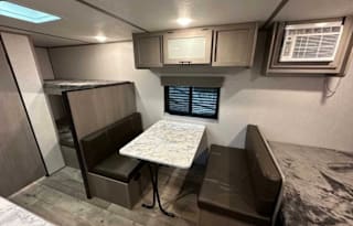 Cozy 2023 Coleman Lantern LT 17B Travel Trailer