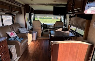 Bunkhouse Class A Motorhome w/ Dual dinettes