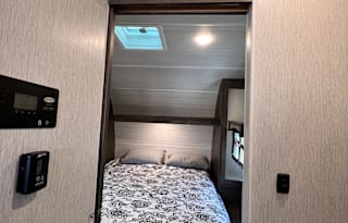2022 Forest River RV Shockwave 25RQMX
