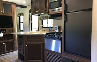 2017 Keystone RV Hideout 29BKS