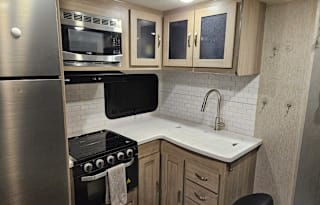 2022 Coachmen Freedom Express 326BHDSLE Penthouse
