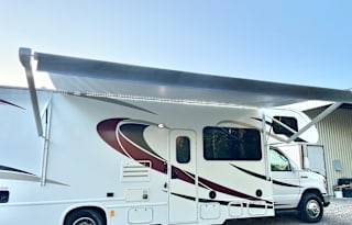 2016 Thor Motor Coach Chateau 31E Bunkhouse