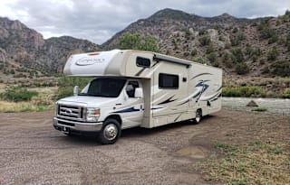 2016 Coachmen RV Leprechaun 320BH Ford 450