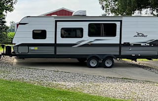 20222 Jayco pet and kid friendly RV