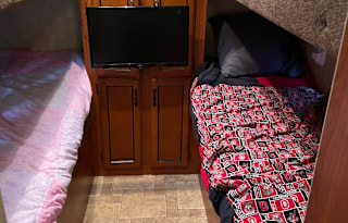 “On Lake Time” RV Rental