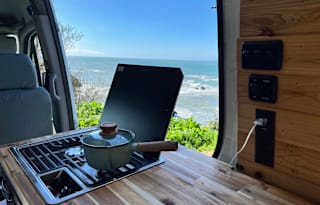 Your luxury apartment on wheels - The Great White