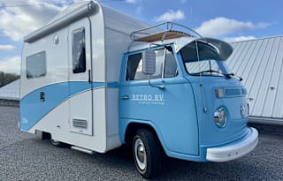 Volkswagen Bus RetroRV "Kate"