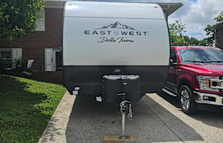2022 EAST TO WEST Della Terra 230RB