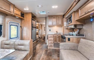 2018 Gulf Stream RV Conquest Class C 63111