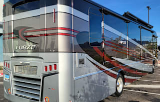 The Happy Bus! 2019