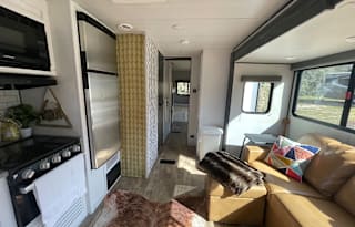 The Mackenzie’s Cozy Camper