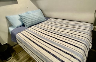 Double Bunks with outdoor kitchen