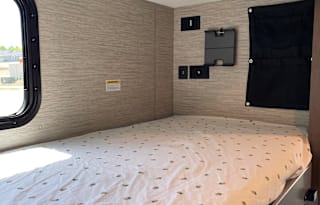 2022 Thor Motor Coach Chateau 31EV