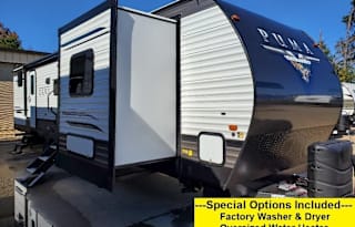 Perfect kids camper! 2 Baths & Washer! Sleeps 9+