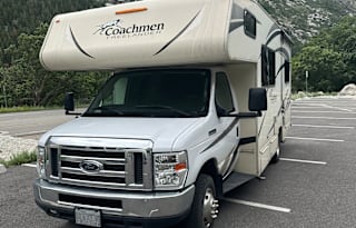 2017 Coachmen RV Freelander 28BH Ford 450
