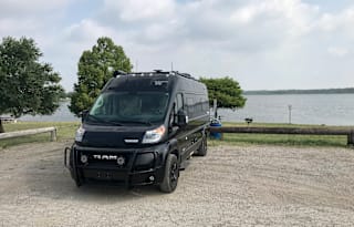 Travato 59GL lithium,unlimited AC,pet ok,sleep 4