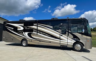 2019 Jayco, Bunks, Full size Fridge, Winter Travel