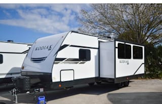 2021 Dutchmen RV Kodiak SE with private bunk room!