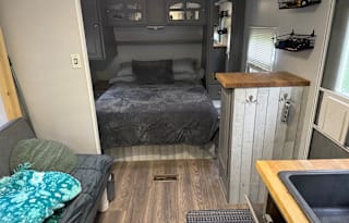 " Pick this One "  2005 Keystone Outback Bunk House