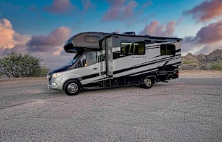 Ultimate Mercedes Couples Retreat on Wheels!