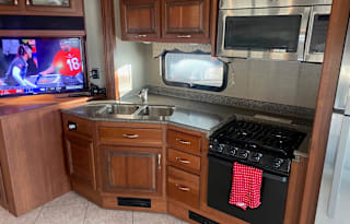 2015 Holiday Rambler Ambassador 38DBT