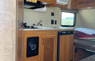 Off-Grid Ultralight Travel Trailer Sleeps 4 + Child