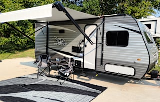 The Rolling Cabin, Sleeps 4 Very Comfortably