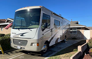 Sleeps 7- NOW BOOKING COACHELLA & STAGECOACH