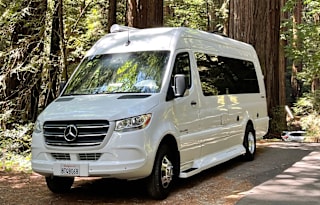 Luxury Sprinter w/ Full Bathroom Mercedes Coachmen