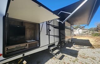 2021 CrossRoads RV Sunset Trail SS331BH