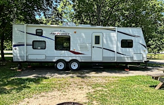 Jay Jay’s Escape – Comfort & Adventure for All!