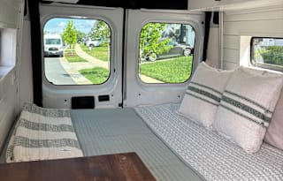 LunaSea Van- Dog friendly-AC- Fully Stocked