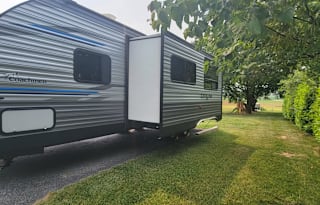 2019 Coachmen Catalina- Family Outdoor Rig