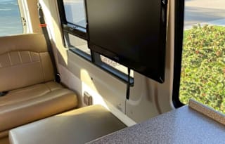 Practically NEW Mercedes Benz Winnebago ERA