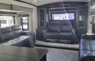 2023 Jayco North Point 382FLRB