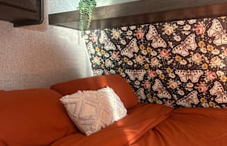The groovy getaway
