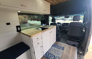 2021 Mercedes Sprinter 2500(Grey Whale)