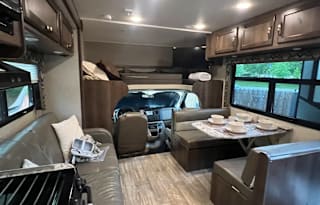 "Jupiter" the Bunkhouse Motorhome | Sleeps 8