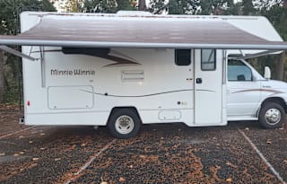 2015 Winnebago Minnie Winnie 22R