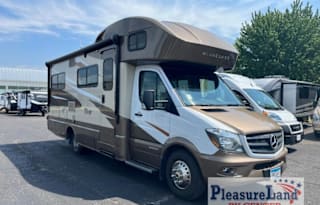 2017 Winnebago View - Easy to Drive!