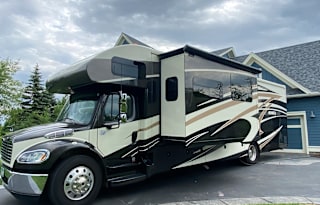 Jayco Seneca 37FS - Super C Class!