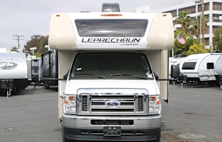 33B BRAND.NEW 2022 Sleep 8 Luxury 2 Slide Out WOW!