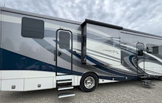 2021 Newmar Canyon Star 3927
