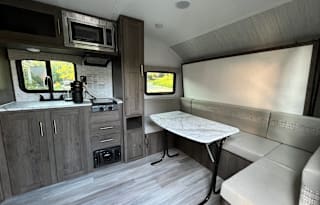 Hazzard's Cozy Camper: Ready to Roam!
