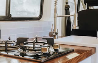 Jane's Island Venture Vans